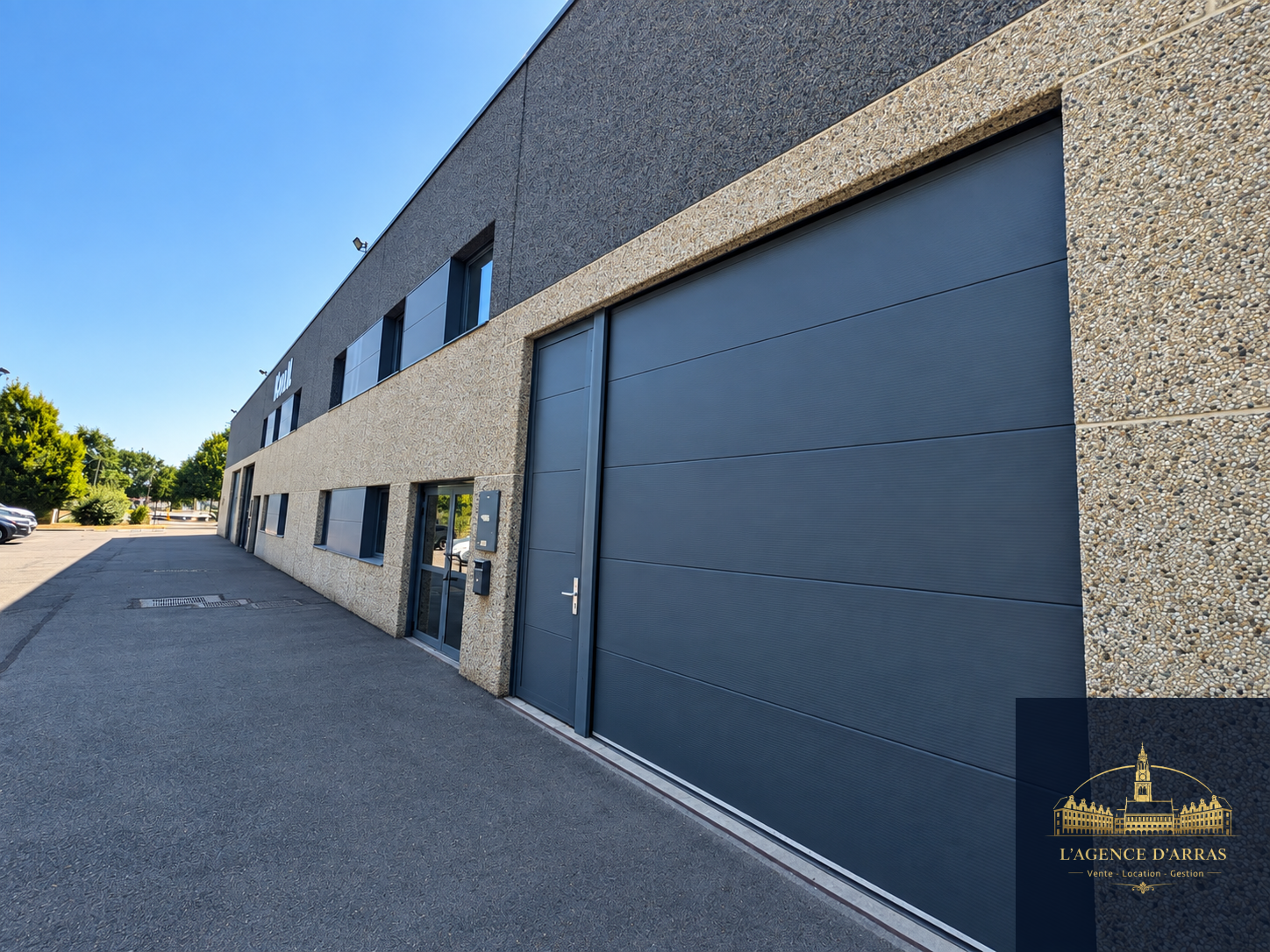 Entrepôt à louer à Rouvroy, 350 m² – photo 1 sur 3