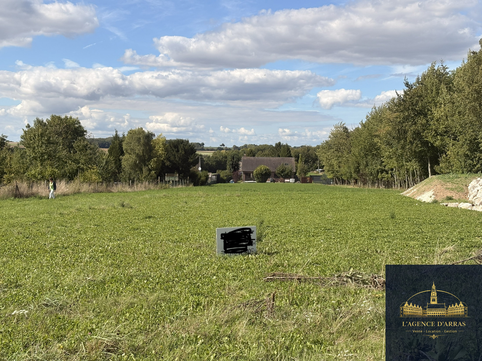 Terrain constructible à vendre à Lattre st quentin, 1 042 m² – photo 2 sur 2